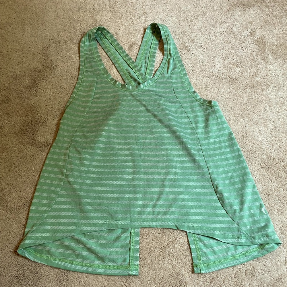 Zyia active tie back shirt size small